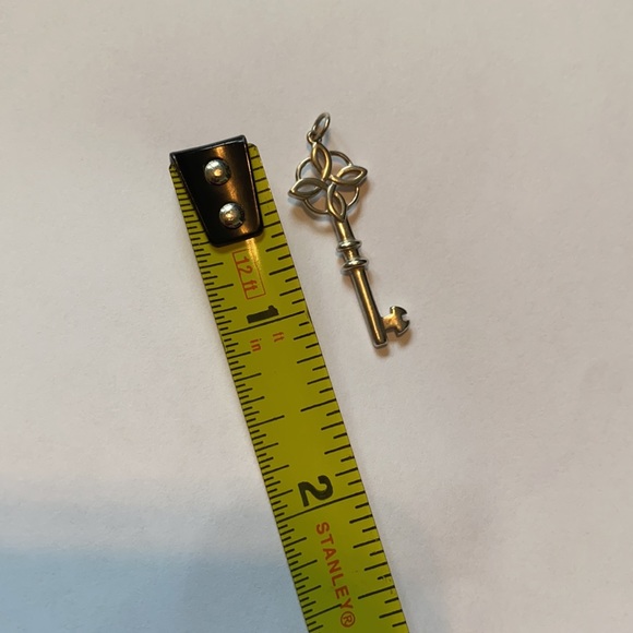 Stella & Dot “Key to my Heart” charm - Picture 2 of 3